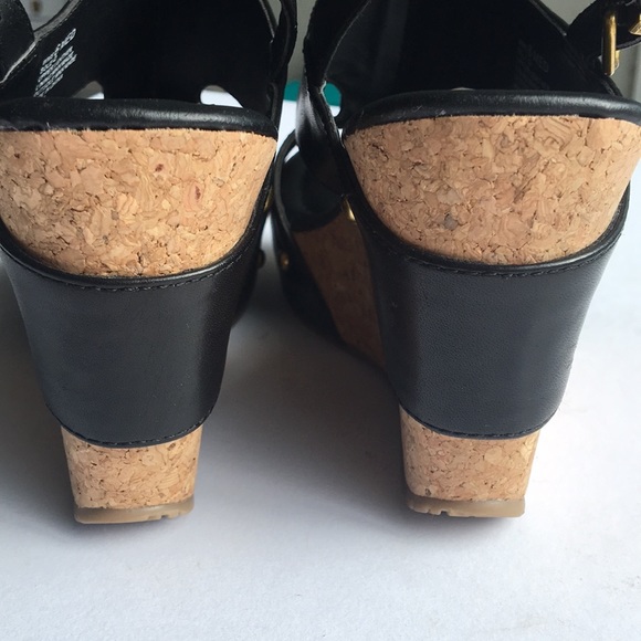 Black Leather Kenneth Cole wedge sandals - Picture 8 of 8